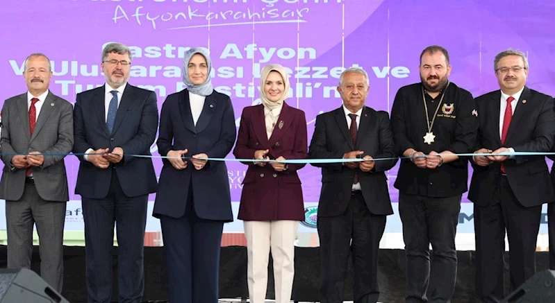 Bakanımız Mahinur Özdemir Göktaş  5. Uluslararası GastroAfyon Turizm ve Lezzet Festivali’nin Açılışına Katıldı