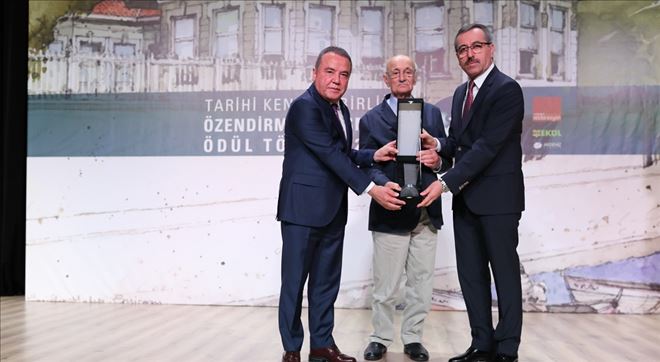 BAŞKAN BÖCEK´E BÜYÜK ÖDÜL