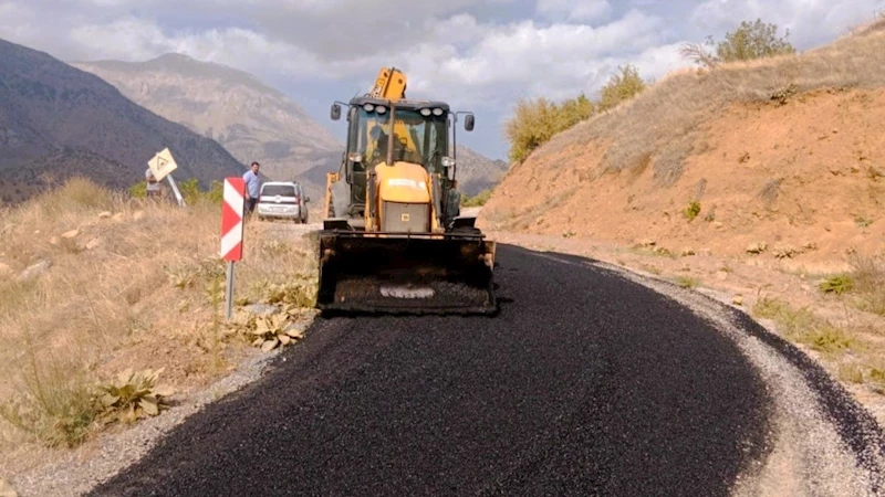 Büyükşehir, Ekinözü Kırsalında Ulaşımı İyileştiriyor