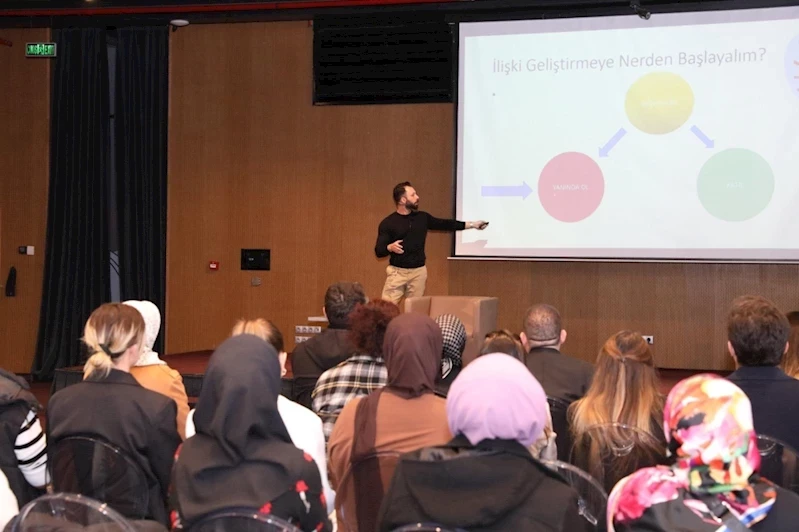 Büyükşehir’den aile eğitimi semineri