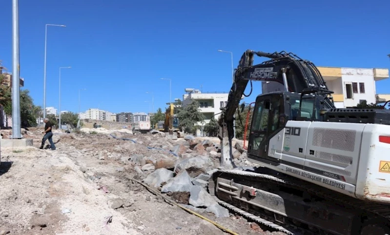 Karaköprü’de Yeni Yol Açma Çalışmaları Devam Ediyor