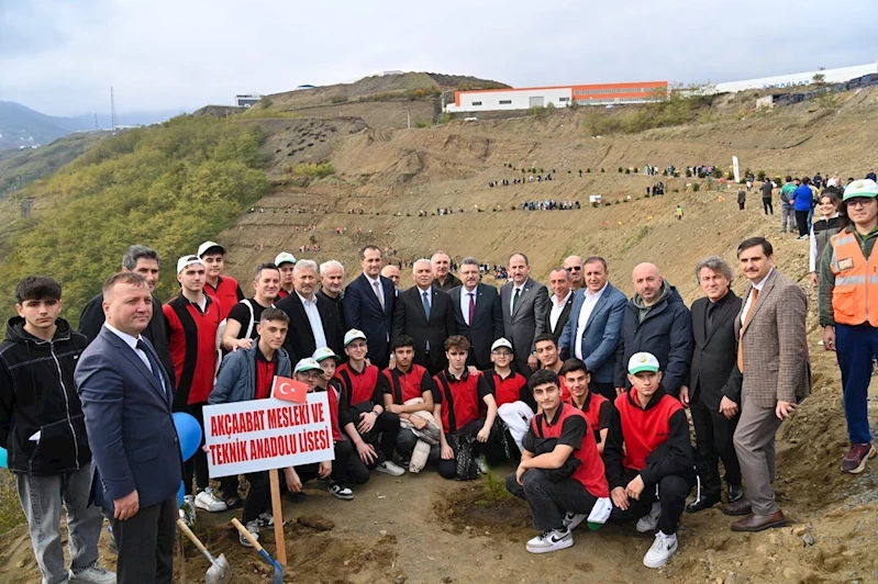 BAŞKAN GENÇ: KENT ORMANLARINI ŞEHRİMİZİN HİZMETİNE SUNACAĞIZ