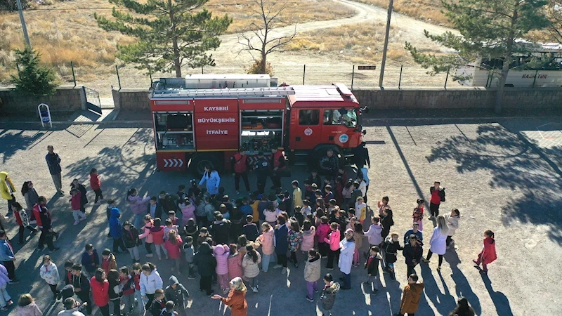 Büyükşehir’den Afet Eğitimi Hazırlık Günü’nde Öğrencilere Eğitim