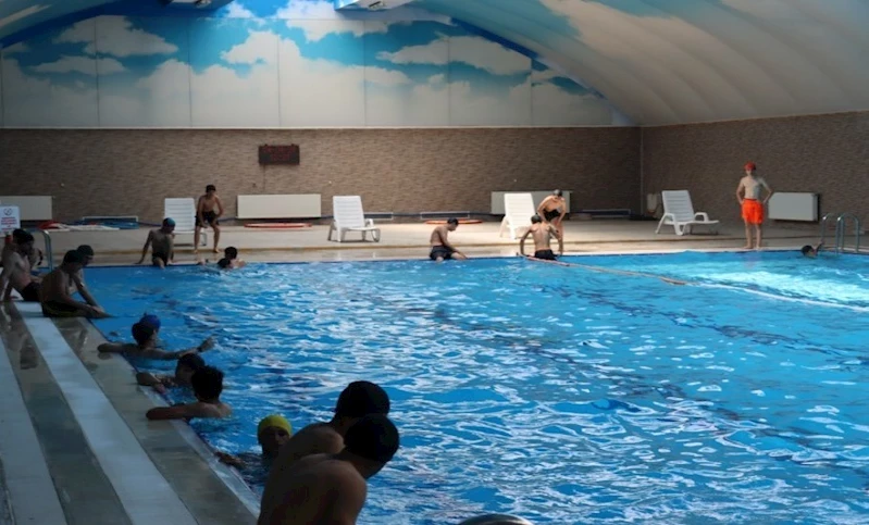 Şanlıurfa Büyükşehir Belediyesinin Yüzme Havuzlarına Yoğun İlgi
