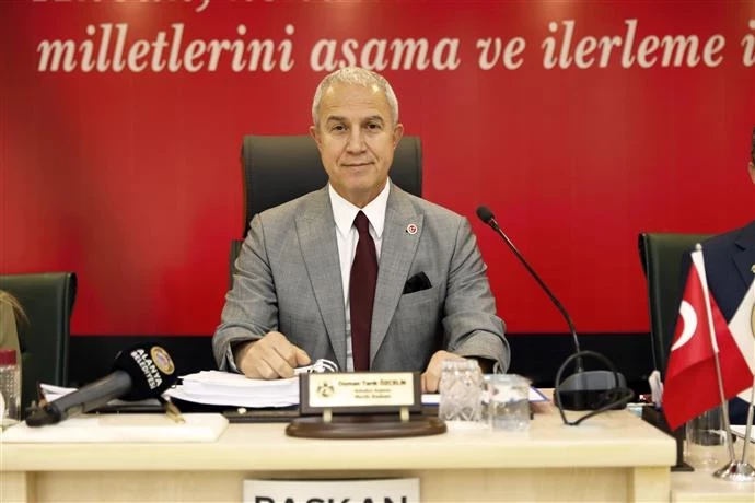 BAŞKAN ÖZÇELİK