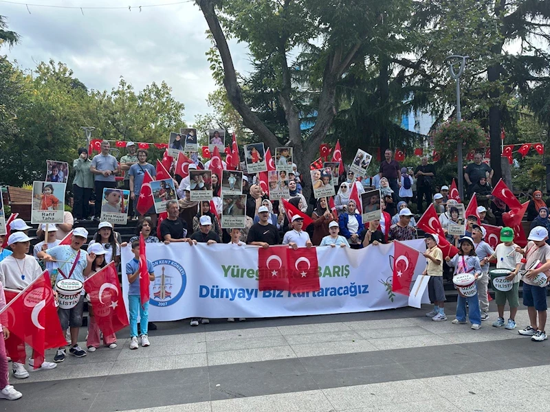 TRABZON’UN ÇOCUKLARI BARIŞ İÇİN YÜRÜDÜ