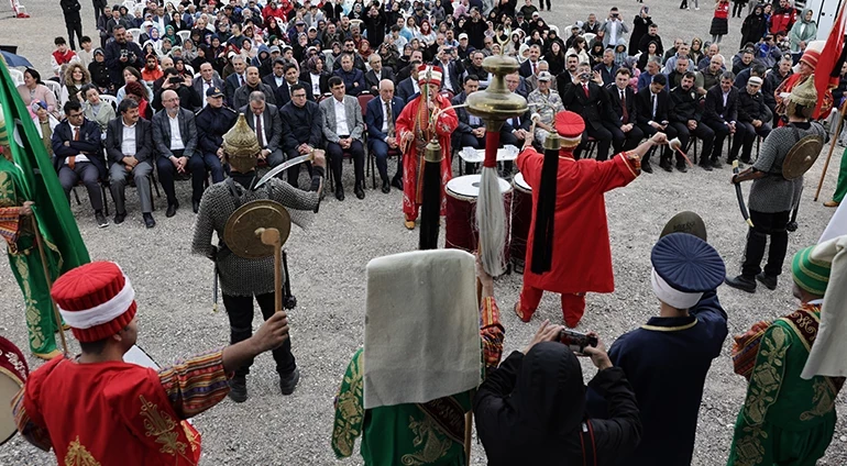 ŞEHRİMİZİN KÜLTÜREL ZENGİNLİKLERİNİ GÖZLER ÖNÜNE SEREN FESTİVAL YOĞUN İLGİ GÖRDÜ