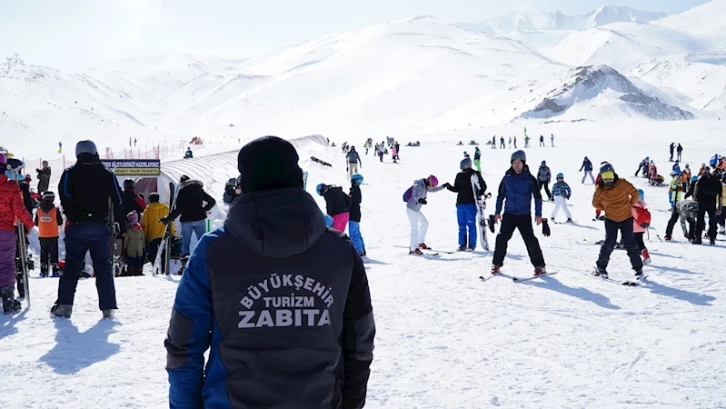 Büyükşehir Zabıtası, Huzur ve Esenlik İçin 7/24 Görevde