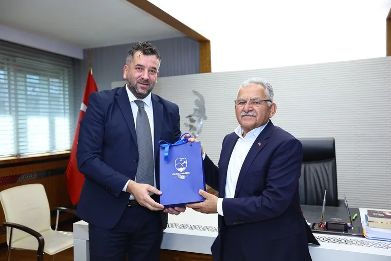 Kayseri Büyükşehir Belediye Başkanı Büyükkılıç, Bosna-Hersek Heyetini Ağırladı