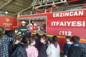 Gazi İlkokulu Öğrencileri İtfaiye Müdürlüğü