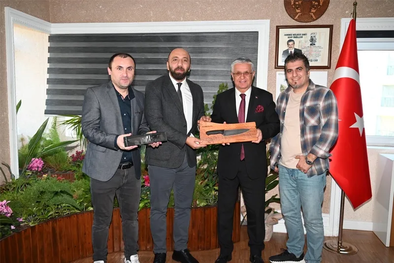 Akdeniz Üniversitesi Göynük MYO Yöneticilerinden Kemer Belediye Başkanı