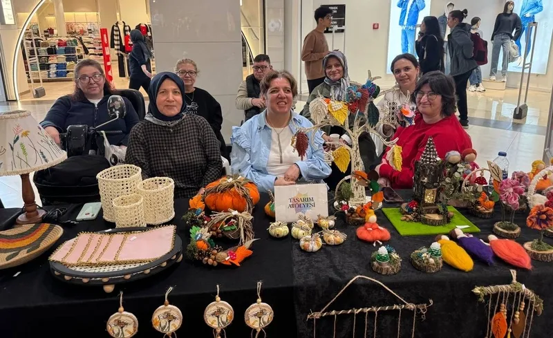 Engelsiz Hobi Atölyelerinin El Emeği Ürünleri Agora AVM