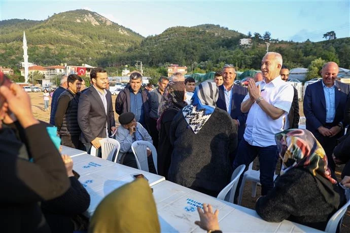 BAŞKAN ÖZÇELİK ELİKESİK MAHALLE SAKİNLERİYLE BULUŞTU