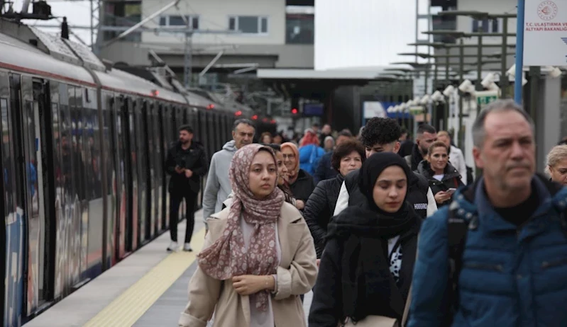 EMEK VE DAYANIŞMA GÜNÜ’NDE KENT İÇİ RAYLI SİSTEM HATLARI ÜCRETSİZ