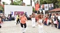 Kepez’de renkli Anneler Günü Etkinliği: Anneler yarıştı, çocuklar izledi