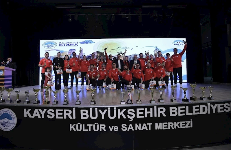Başkan Büyükkılıç: “Geleceğimizi Gençlerimizle Birlikte İnşa Ediyoruz”