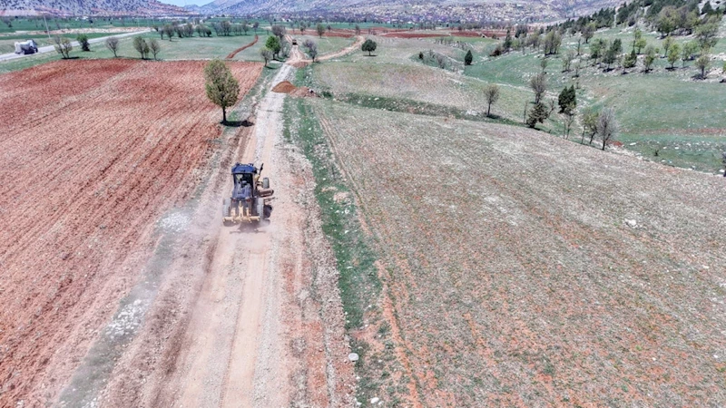 Büyükşehir, Nurhak’taki Yeni Köy Evlerinin Ulaşımını İyileştiriyor