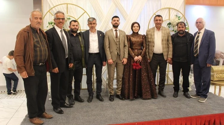 BAŞKANIMIZ, ASUMAN AKBAĞ VE ŞENOL TUNCER ÇİFTİNİN NİŞAN TÖRENİNE KATILDI
