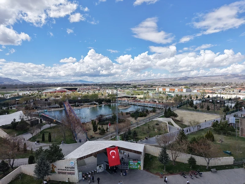 Büyükşehir Hayvanat Bahçesi 19 Mayıs’ta Doldu Taştı