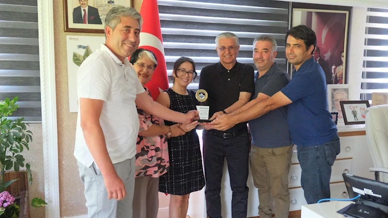Altınkaya’dan Başkan Topaloğlu’na teşekkür plaketi