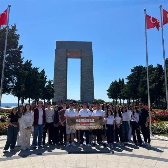 Denizlili gençler “Köklere yolculuk” ile Çanakkale ruhunu yerinde yaşadı