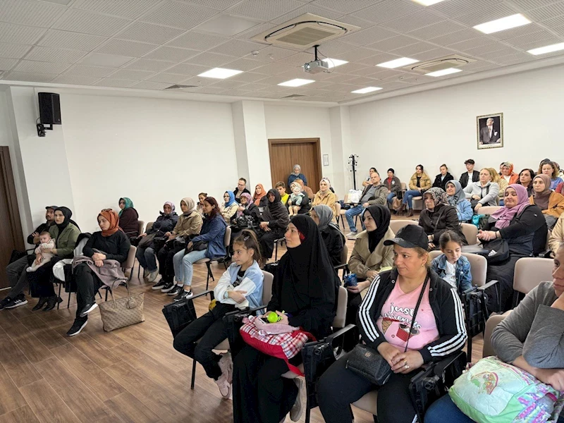 Karasu SGM’de ebeveyn-çocuk ilişkisi konuşuldu