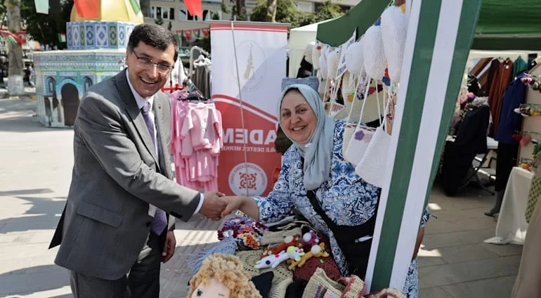 BELEDİYE BAŞKANIMIZ EYÜP KAHVECİ’DEN KADINLARIMIZIN ESERLERİNE ÖVGÜ