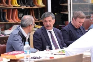 Belediye Başkanımız Sn. Bekir Aksun Buğday Meydanı Esnafı ile Bir Araya Geldi