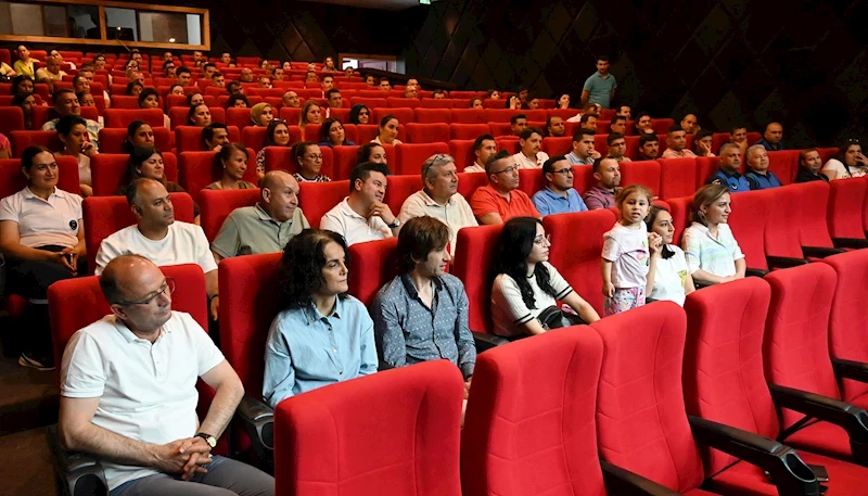 Belediye binasında bayram buluşması