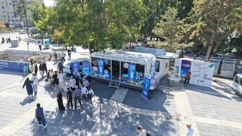 Öğrenci Dostu Büyükşehir’in Rehberlik ve Danışmanlık Hizmetine Üniversiteli Gençlerden Tam Not